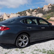 2011 Infiniti M56