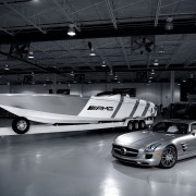 Mercedes SLS AMG Speedboat