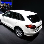Porsche Cayenne S stand