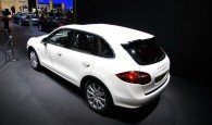 Porsche Cayenne S stand