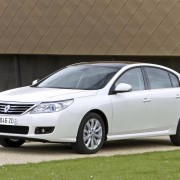 2011 Renault Latitude