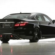 Lexus LS600h Black Bison