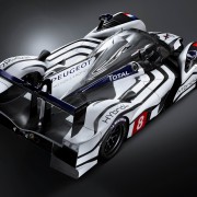 Peugeot 908 HYbrid4 racer