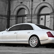 Porject Kahn Royal Maybach 57