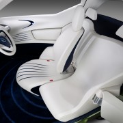 Nissan Pivo 3