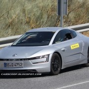 Volkswagen XL1 spied in the sun