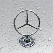 Mercedes logo