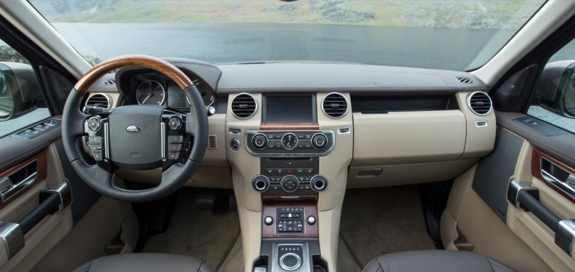 2015 Land Rover LR4 Tweaked High-Tech Inside