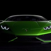 Lamborghini Huracan features video