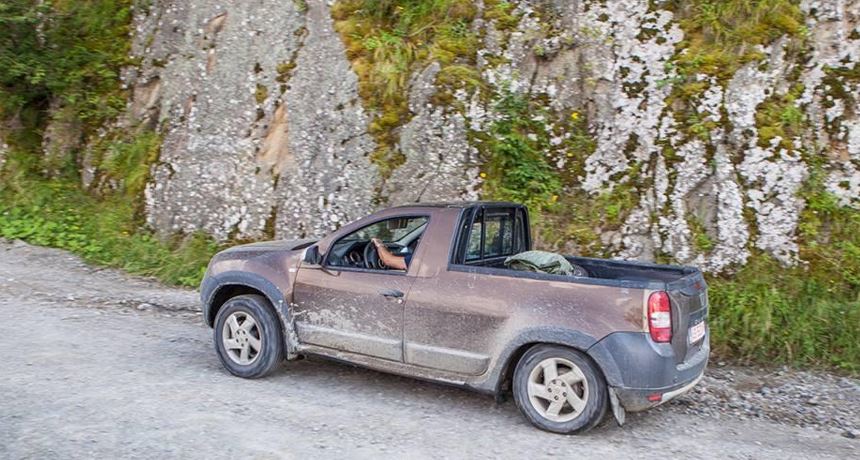 Dacia Duster pick-up prototype