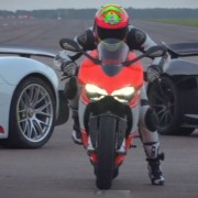 Porsche 918 Spyder vs. McLaren P1