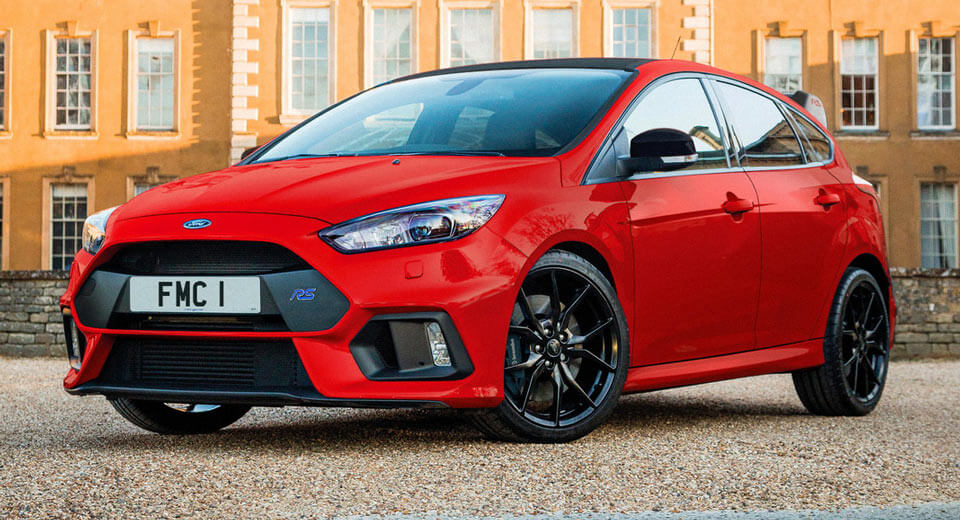 Ford Releases Focus RS Christmas Special Edition