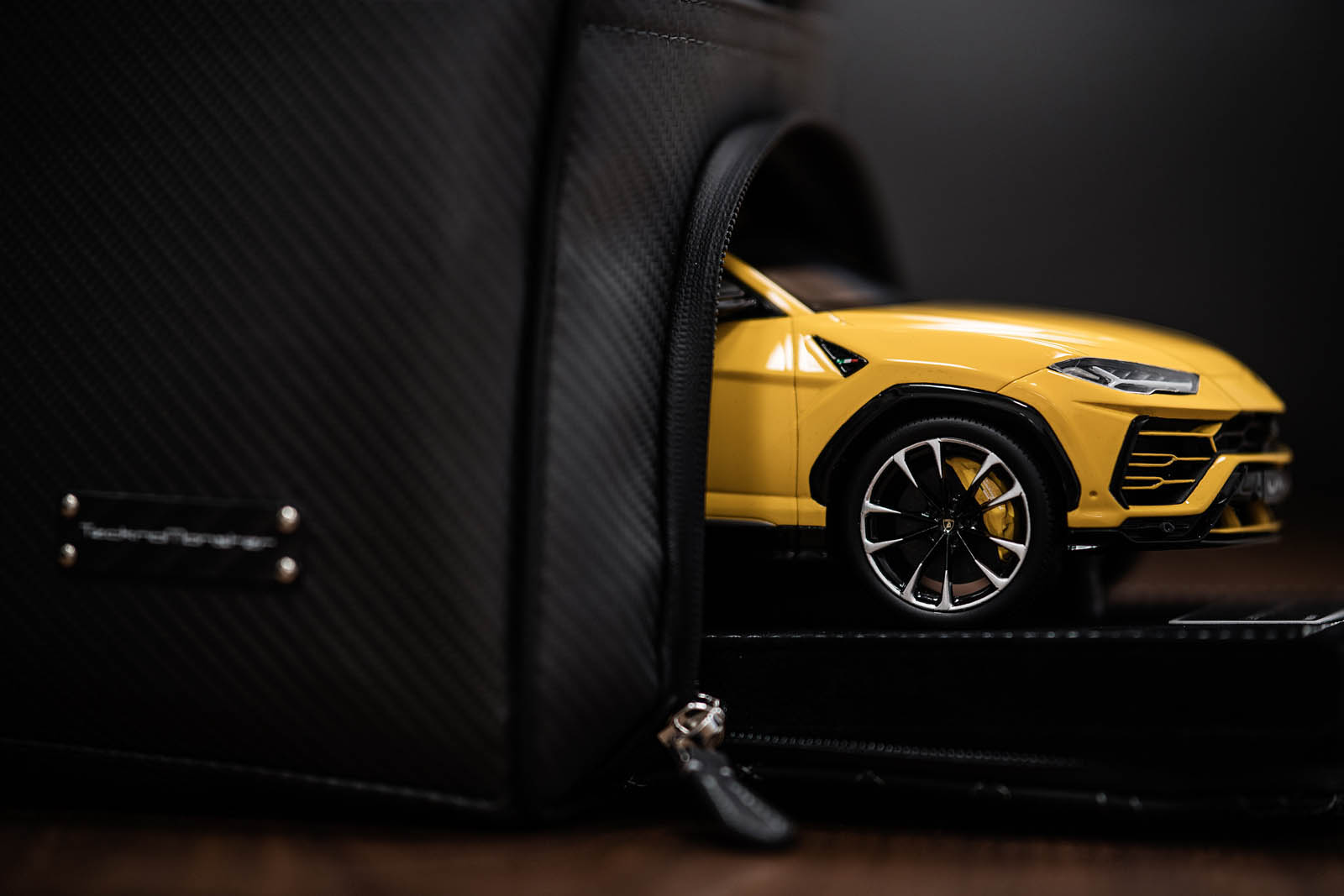 Lamborghini Releases Urus Accessories to Match the Vehicle